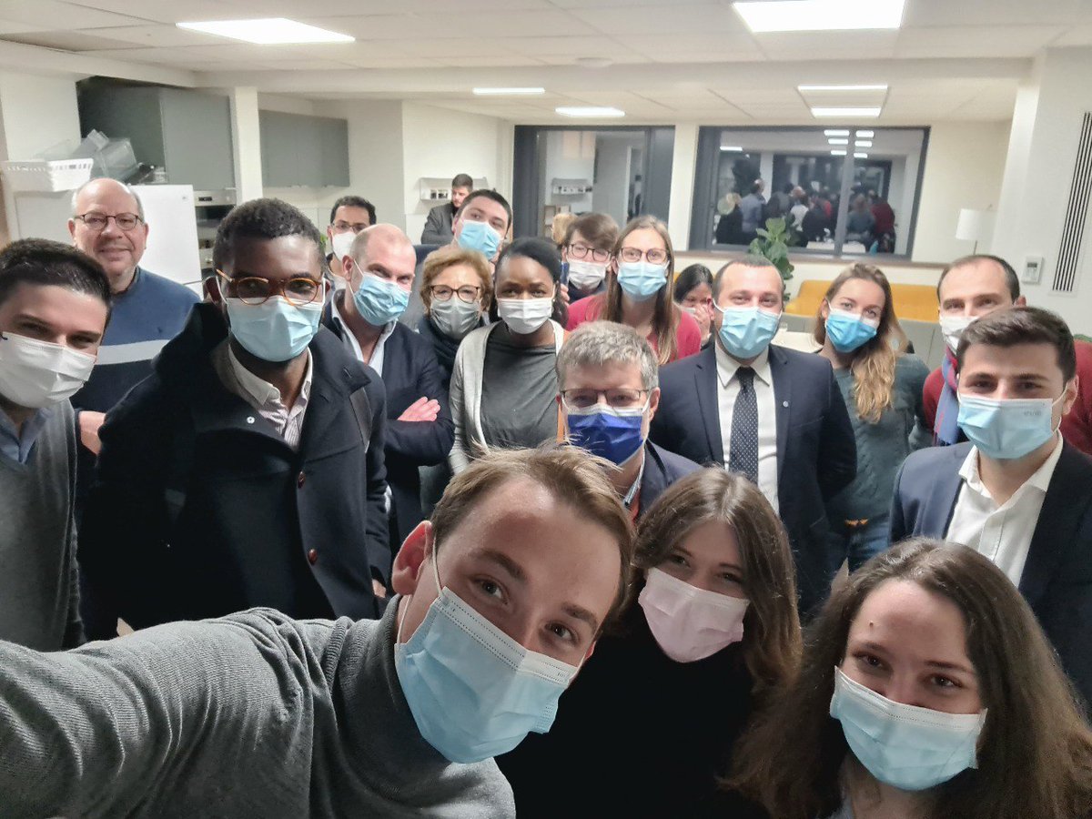 Ambroise Méjean (@ambroise_mejean) on Twitter photo Bienvenue à la 6ème promotion des bénévoles de la campagne présidentielle ! 😍
Merci pour votre engagement et bravo à <a href="/CarlaElsa_B/">Carla Barre</a> et <a href="/MullerChlo_/">Chloé Muller</a> pour le super travail réalisé avec la cellule bénévoles. Bienvenue à la 6ème promotion des bénévoles de la campagne présidentielle ! 😍
Merci pour votre engagement et bravo à <a href="/CarlaElsa_B/">Carla Barre</a> et <a href="/MullerChlo_/">Chloé Muller</a> pour le super travail réalisé avec la cellule bénévoles.