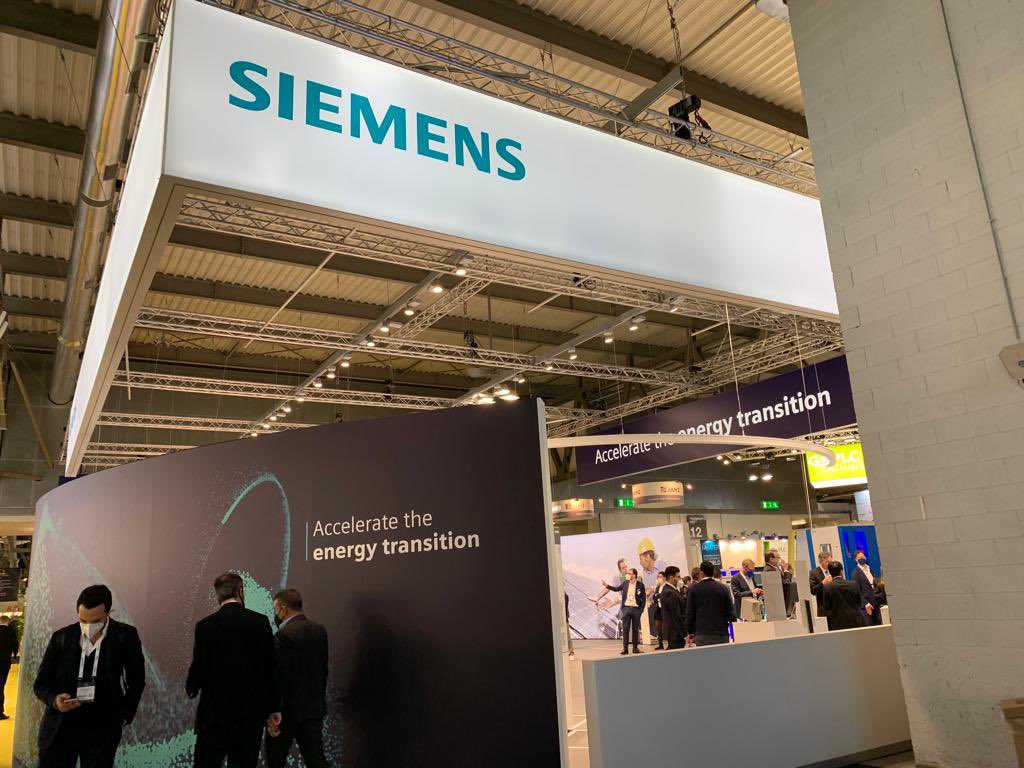 Effe_Ali's tweet photo. One more day to meet @siemens at @EnlitEurope in #milano, by booth D30 in hall 12… to #accelerate the #EnergyTransition together #transformtheeveryday @Siemens_stampa @Siemens_Italia @paganiR1973 @ManuelaManes @MarcoTower https://t.co/sBpugZQsop