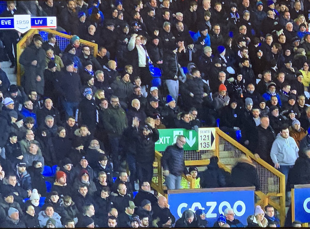 ODDSbible's tweet photo. Everton fans leaving after 20 minutes… can’t blame them 😂 https://t.co/UWghI76MIL