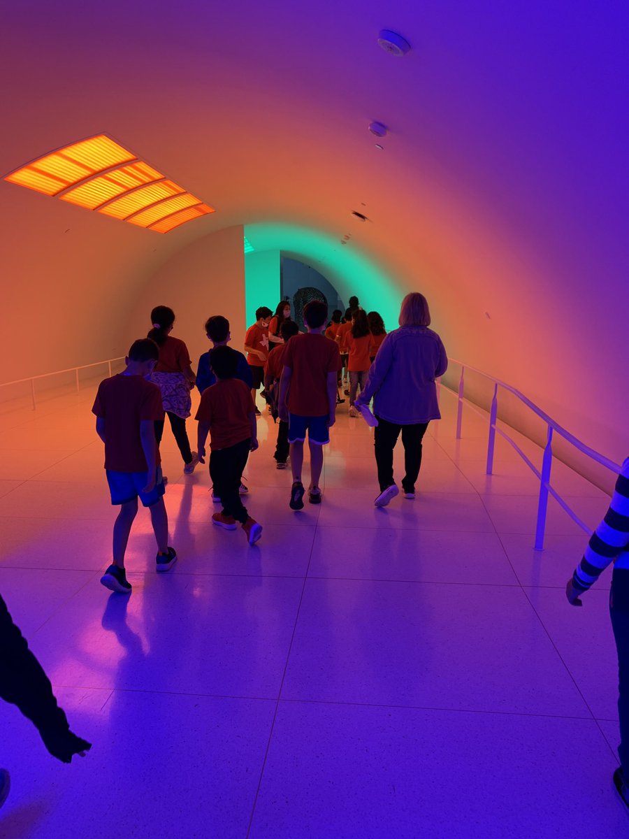 artdanaswe's tweet photo. We had a great day at the art museum! Grateful for field trips again!! @springbranch_va @SalasSarah @SWE_Eagles https://t.co/TrA3NHEe4p
