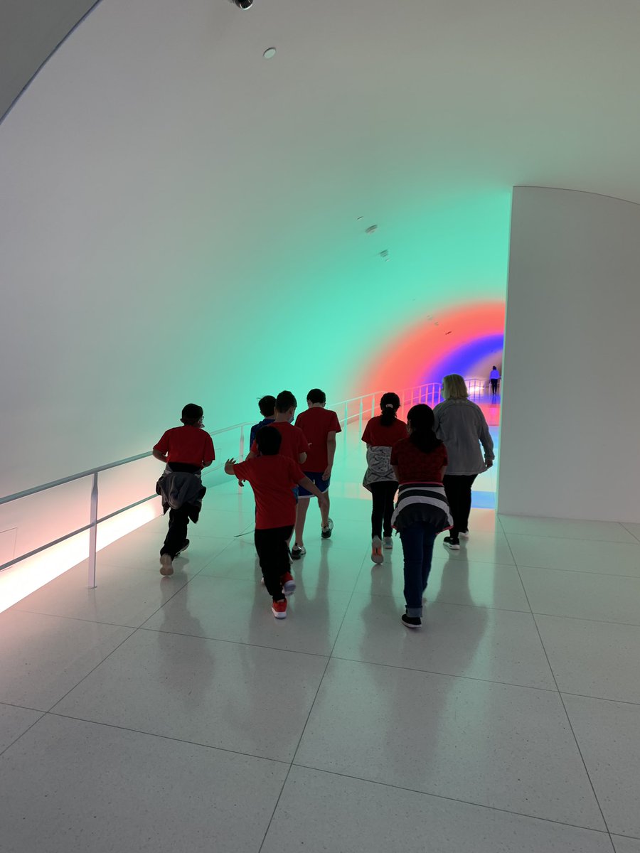 artdanaswe's tweet photo. We had a great day at the art museum! Grateful for field trips again!! @springbranch_va @SalasSarah @SWE_Eagles https://t.co/TrA3NHEe4p