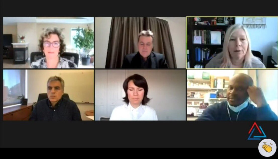 _BrightFocus's tweet photo. Behind the scenes at #AlzFastTrack during a Q&amp;A discussion on neuroglia and AD. Great questions everyone! #BehindtheScenes  #Neuroscience 🙌 https://t.co/aNSMz50tlZ