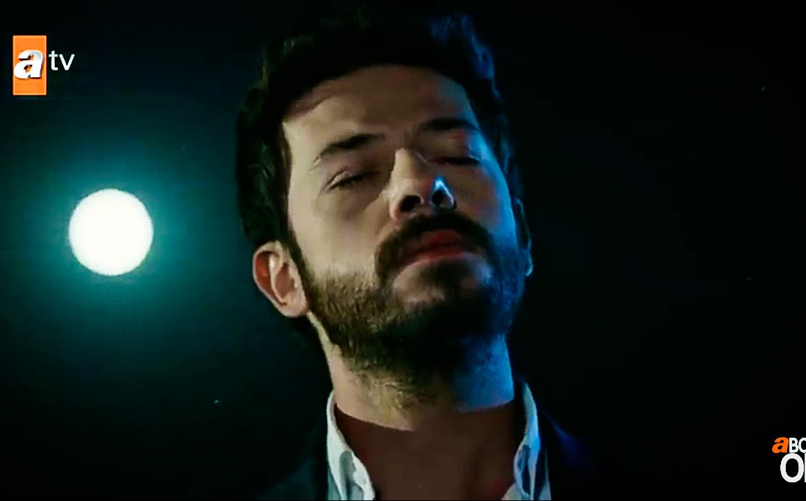 Azat_Arg's tweet photo. necesito ir a un lugar donde pueda dormir en paz y soñar cosas buenas

EL REYHANI DE REYMIR #Hercai https://t.co/dQ1I7uCSXe