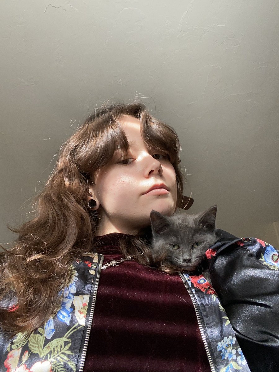 messculine's tweet photo. cheech <3 https://t.co/fF2xjLyIpx