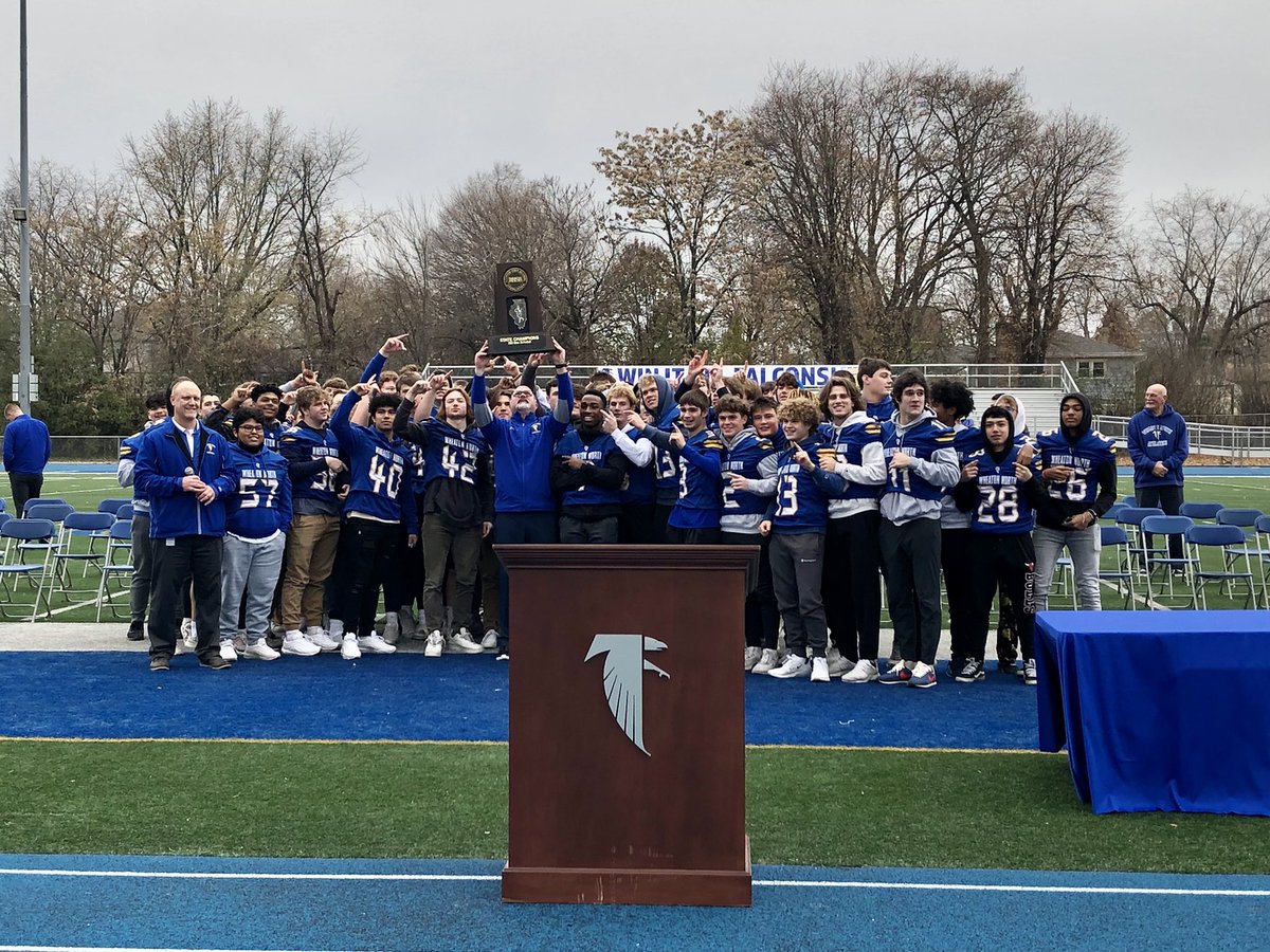 AthleticsWNHS's tweet image. So great to celebrate our 7A STATE CHAMPION FALCONS!!! 💙🏈💛🏆🙌🏻 Thank you to our athletes and coaches for all your hard work!  What a season!! We are VERY PROUD of you!! #letsgofalcons #woohoo #statechamps @wnfalconfb @IHSAState