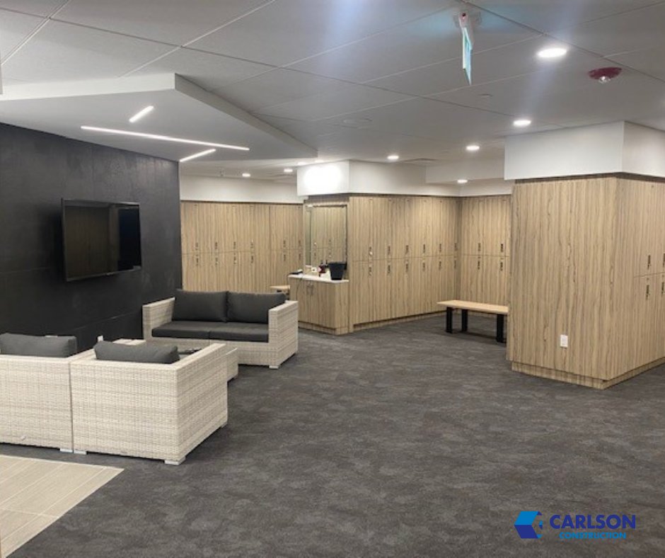 carlsonconstrn's tweet photo. Project Update!
The @RoyalGlenora  is taking shape and @CarlsonConstrn was happy to be present on opening day of the new women’s locker room!

#LegacyMeetsInnovation #YEG https://t.co/LpO1XTIhXa
