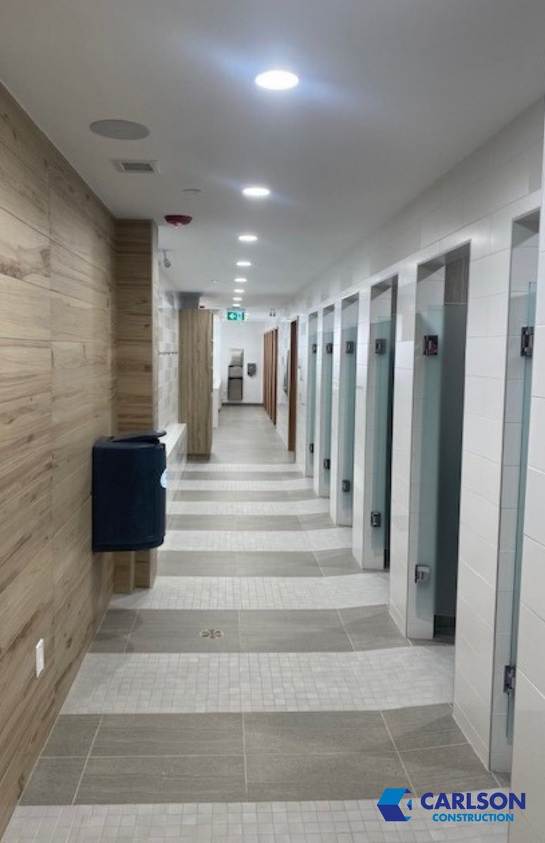 carlsonconstrn's tweet photo. Project Update!
The @RoyalGlenora  is taking shape and @CarlsonConstrn was happy to be present on opening day of the new women’s locker room!

#LegacyMeetsInnovation #YEG https://t.co/LpO1XTIhXa