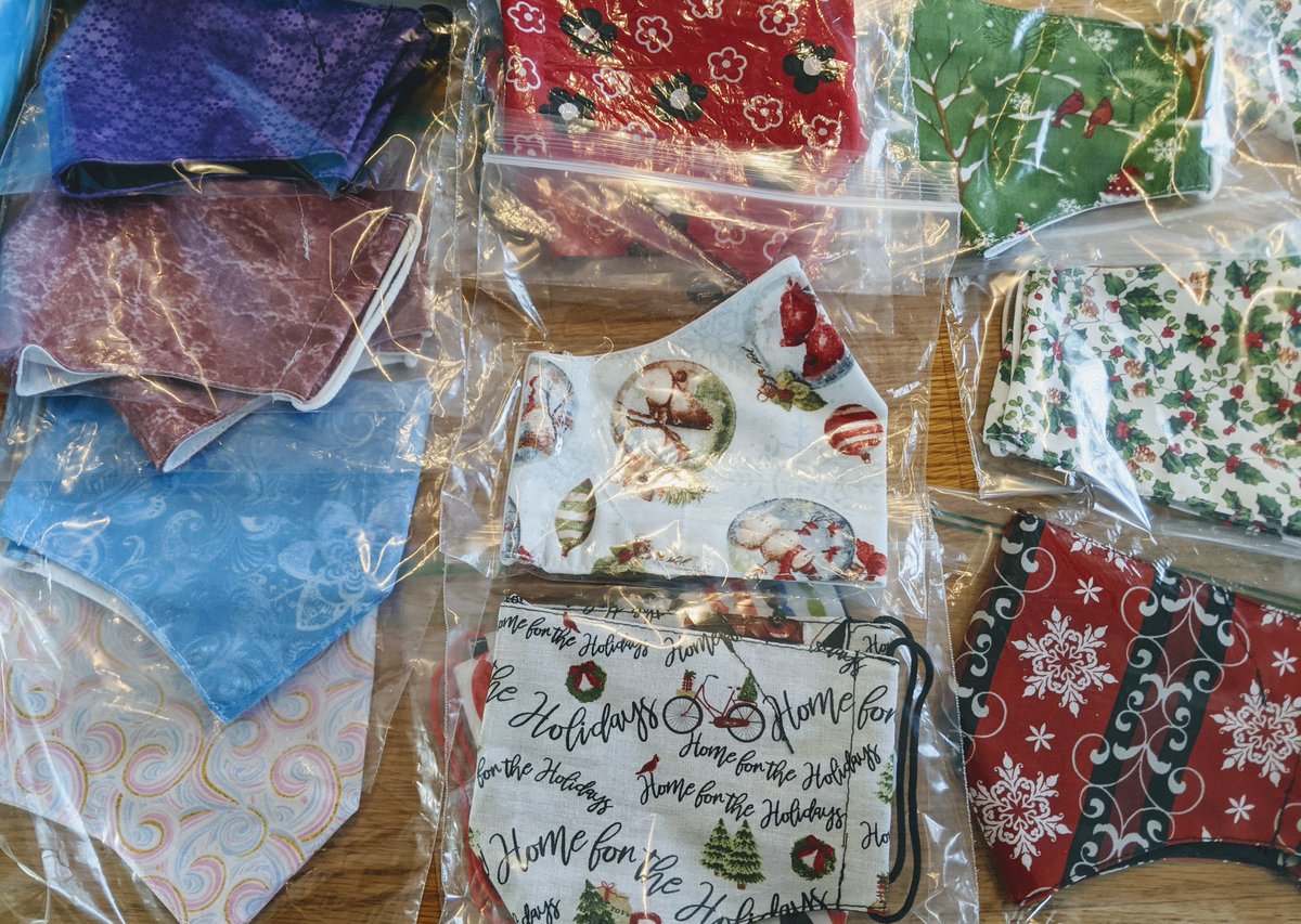 LHFoundation_'s tweet photo. A Special THANK YOU to @OshawaSouth Chiropractic Clinic for their generous #GivingTuesday donation. The gift was made possible by staff member Linda, who has been making and selling masks since the beginning of the pandemic. Amazing! https://t.co/7cYGcBmigv