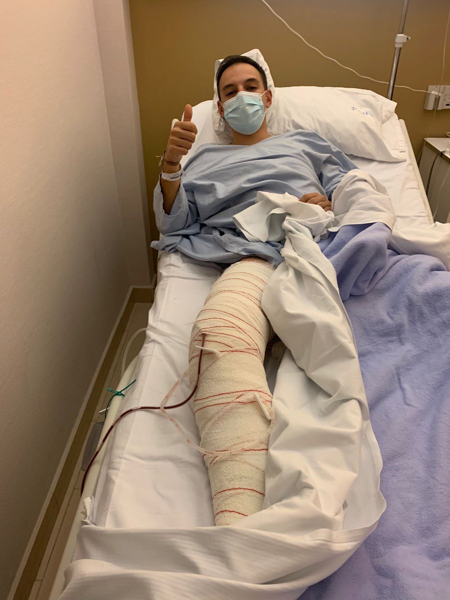 Queremos desearle una pronta recuperación a nuestro jugador del primer equipo <a href="/Albertoo1731/">Alber</a>, que en la tarde de ayer tuvo que pasar por quirófano para solucionar su lesión de rodilla, mucho ánimo Alber 💛

#Yaquedaundíamenos 💪🏻