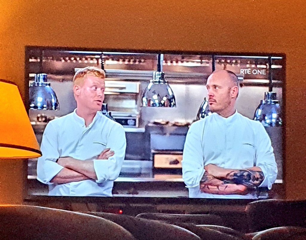 ReluctantF00die's tweet photo. It's a bittersweet evening. Last episode of #beyondthemenu
showcasing the man of the moment
@ViljanenMickael 

But can we also take a moment to acknowledge @MarkMoriarty1. It takes a certain type of person to get the very best from each of the Chefs showcased in the series
👏👏👏 https://t.co/Zrm1wMmfuA