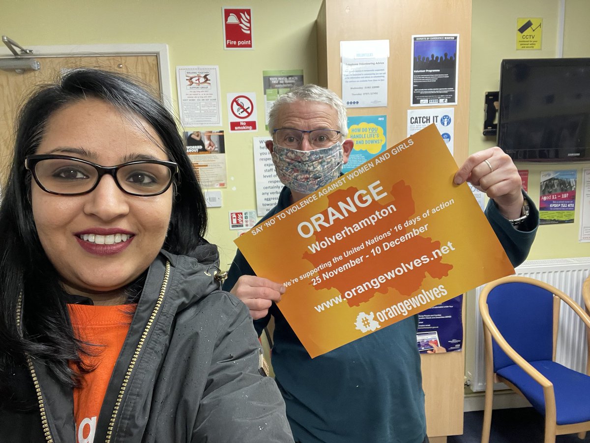 When you run out of your orange supplies in the middle of the campaign!!!! 😩😩😩Not to worry, Stephen <a href="/WolvesVSC/">WVSC is now @WtonVCA</a> is there to rescue 😀😀 and there is always time for a selfie 🤳 #16DaysOfActivism
#saynotogenderbasedviolence
#OrangeTheWorld
#OrangeWolves
#ChangeTheConvention