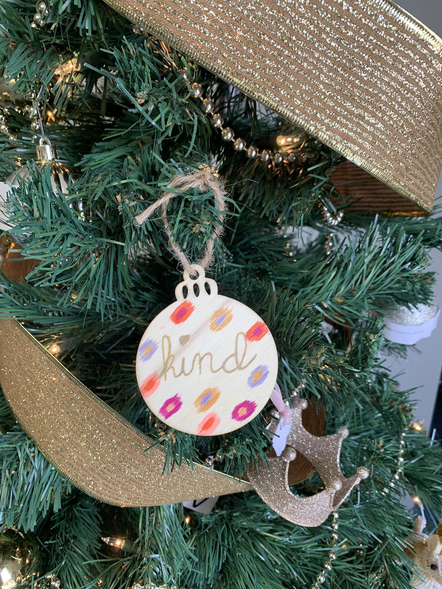 MrsM_DHHTeacher's tweet photo. Love the ornaments created by my students!
#wellnessactivity https://t.co/LrSPzHWr1B
