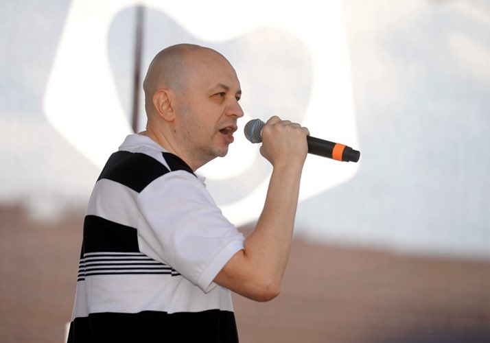 A_Kapustin's tweet photo. Рэпер Oxxxymiron выпустил альбом "Красота и уродство". В альбом вошли 22 композиции, в том числе "Грязь", "Хоп-механика", "Агент", "Нон-фикшн", "Намешано" и другие https://t.co/sOvAvhOalV