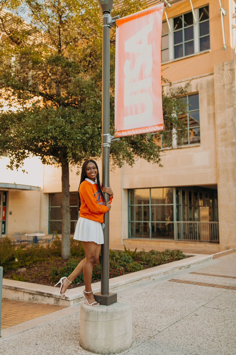 itzmenatalie's tweet image. next stop: pt school🎓
photos by @/storyofmarcusphoto on ig