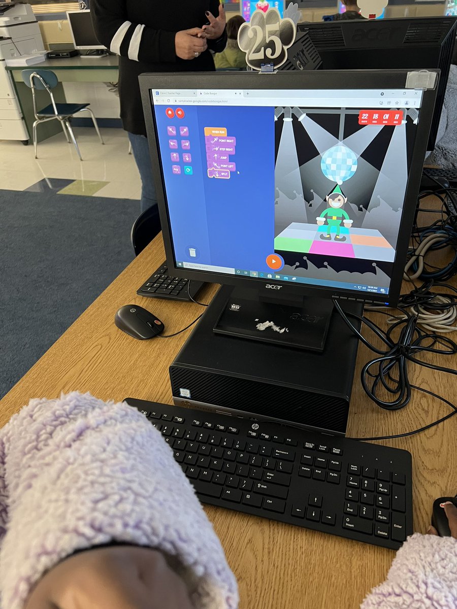 ateach0130's tweet photo. 2nd graders at both schools learned how to code using Santa Tracker! Thanks to @google_tracker my Ss got into the Holiday spirit while preparing for the @hourofcode ๐จโ๐ป๐๐ฉโ๐ป@PrincipalDaly @Millerprin @tbarrettob #codingrocks #favoritetimeoftheyear #proudteacher https://t.co/bo4nWd7GRT