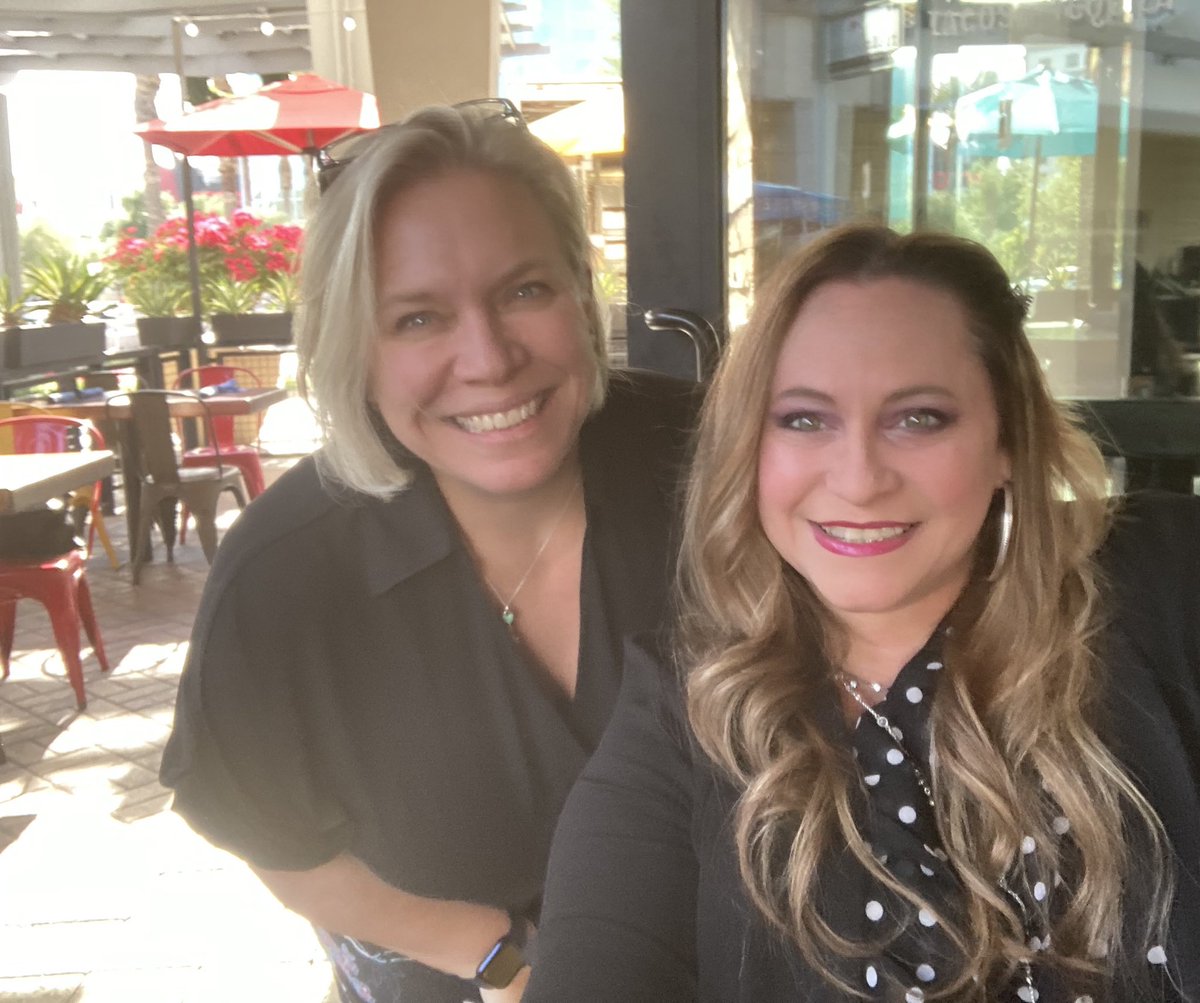 azPRninja's tweet photo. #CRE lunch with CBRE’s @KristinaBKonen 😊 It’s so great when we work in the same area &amp; can together. Great lunch (and dinner 😉) at Blancos at the Biltmore. #rubyredmedia #CBRE https://t.co/6NFyqpW39l