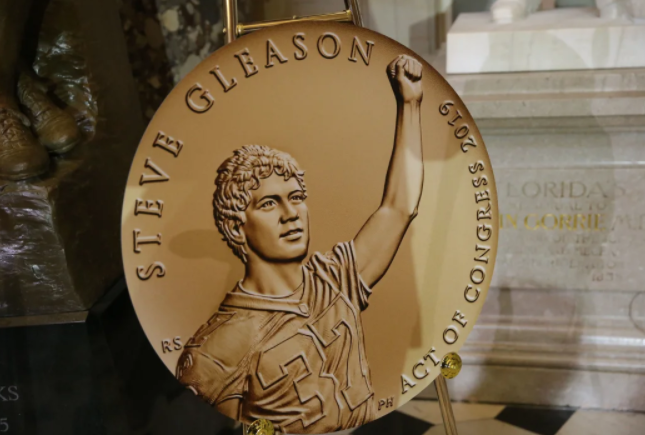 aVoice4ALS's tweet photo. As an #ALScaucus member, you honored Gleason w Medal of Honor
@SenatorCantwell #Washington constituents w #ALS NEED you to honor their lives by sponsoring #S1813, improving access to #healthcare & furthering #ALS research
https://t.co/0hofolqhk4
@seattletimes @SpokesmanReview https://t.co/sa4vPglxth