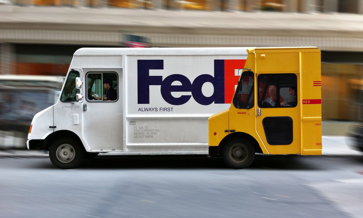 Urieldesimoni's tweet photo. Este ploteo de FEDEX en un camión mostrando brevemente a la competencia para dejar claro que ellos siempre llegan primero ❤️ https://t.co/BnSdQoSfXu