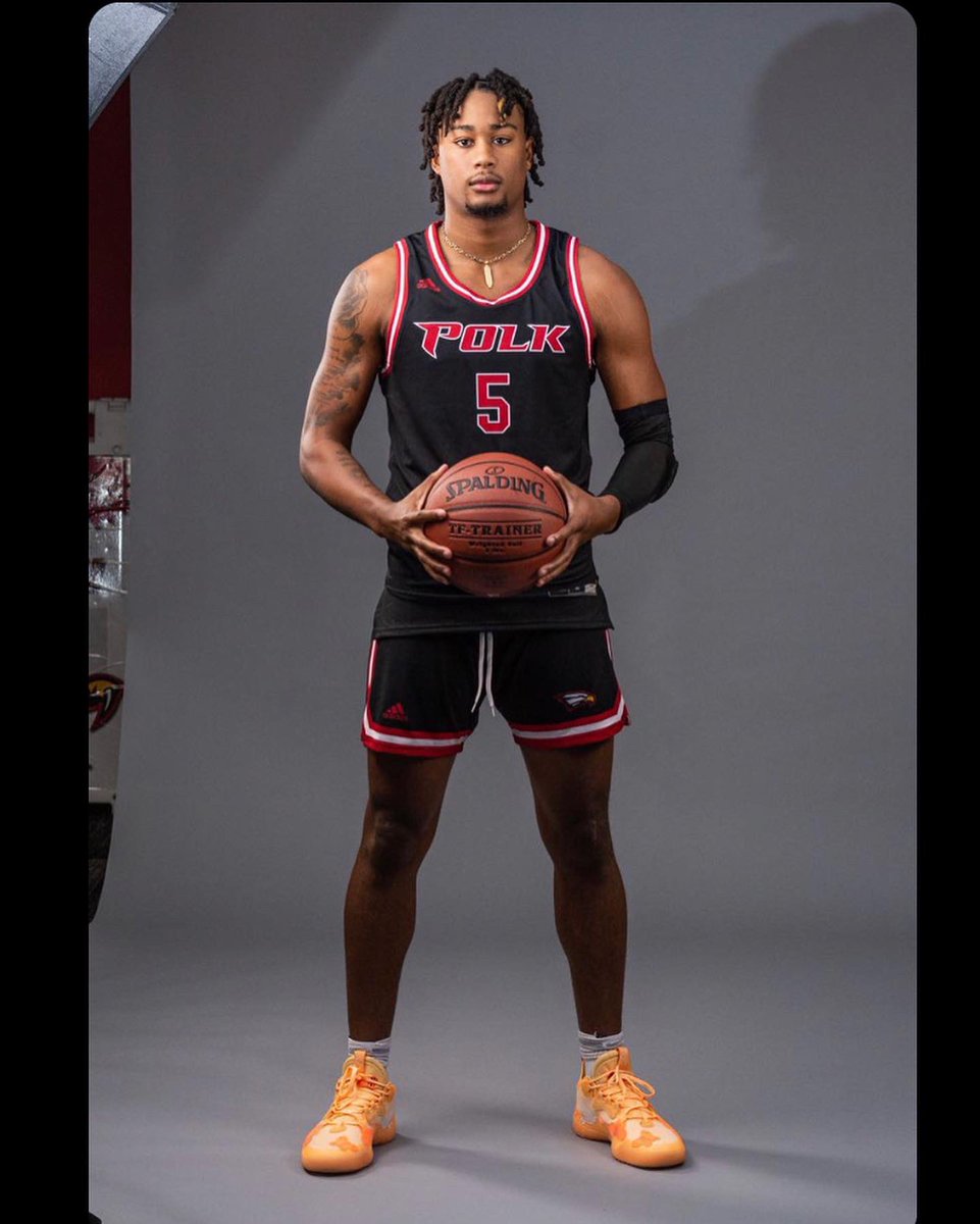 nobuckss_eric's tweet photo. Year 2🖤 https://t.co/4Oe4Rd61Ee