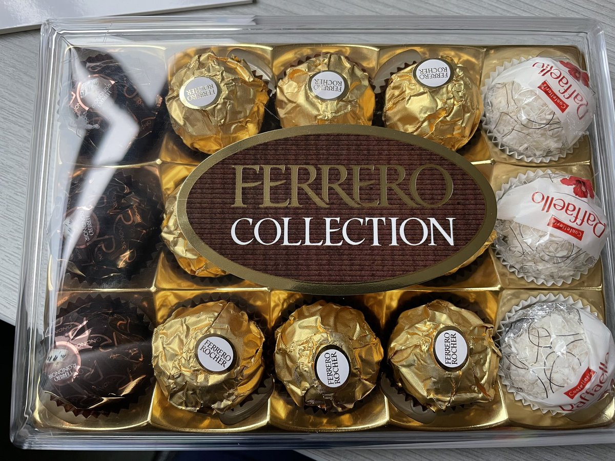 LancsHospEndo's tweet photo. The #endoscopy team were #professional #curtious &amp; #caring 🥰fab feedback &amp; some lovely treats from one of our thoughtful patients @LancsHospEndo @LancsHospitals endo nurses love a chocolate treat to keep us going through the day #teamwork #endo #teamendo 🙌 https://t.co/hljR4BiV2i