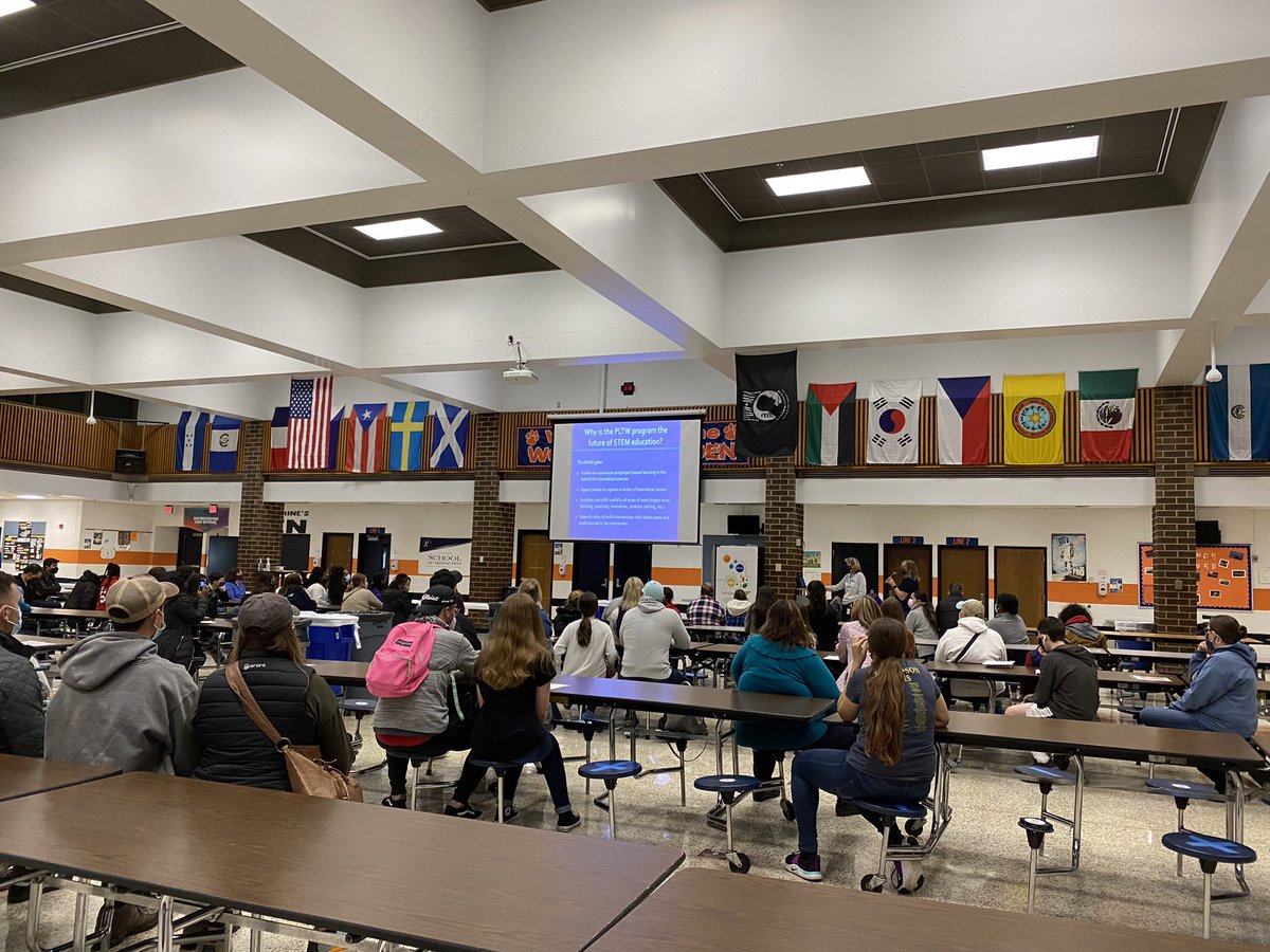 ingram_edu's tweet photo. STAT Night at the World’s Greatest High School! @NSHSNorthNation @IvanJAranha @DanHornick https://t.co/IfiayKop0O
