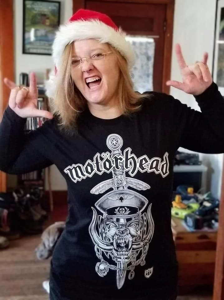 cassiebuki's tweet photo. @BiblioReckah to perpetuate the myth you have created about us. #BukilovesBunny
#Motorhead https://t.co/KXcCdPbnSW