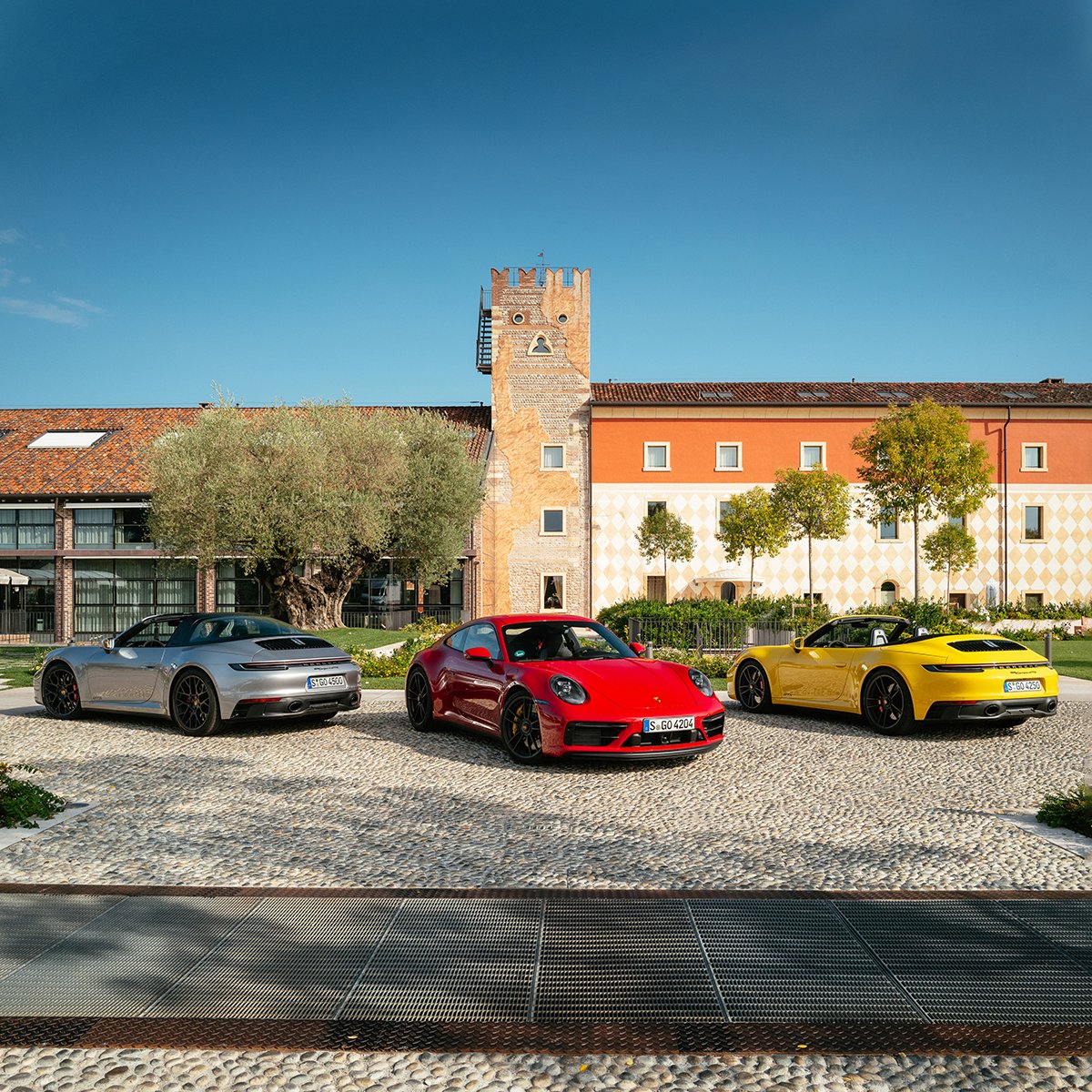 MariuszMorpheus's tweet photo. So much want ๐๐๐.
$MNW @MNWSupplyChain https://t.co/SYbocquawy
#Porsche @Porsche #911gts #gtsilver #guardsred #carminered https://t.co/UcucOUVh7S