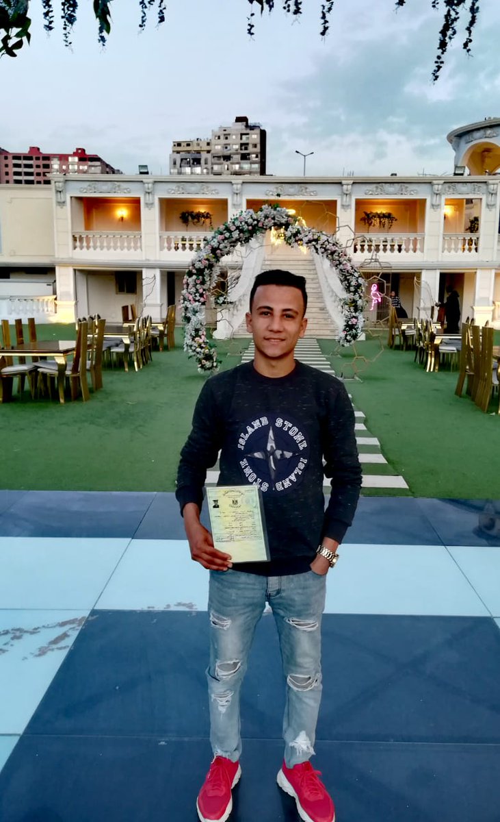 الحمد لله خلاص خلي العسكري على خير على فكره انت وفادي حياتي وفقد اصدقائي♥️♥️