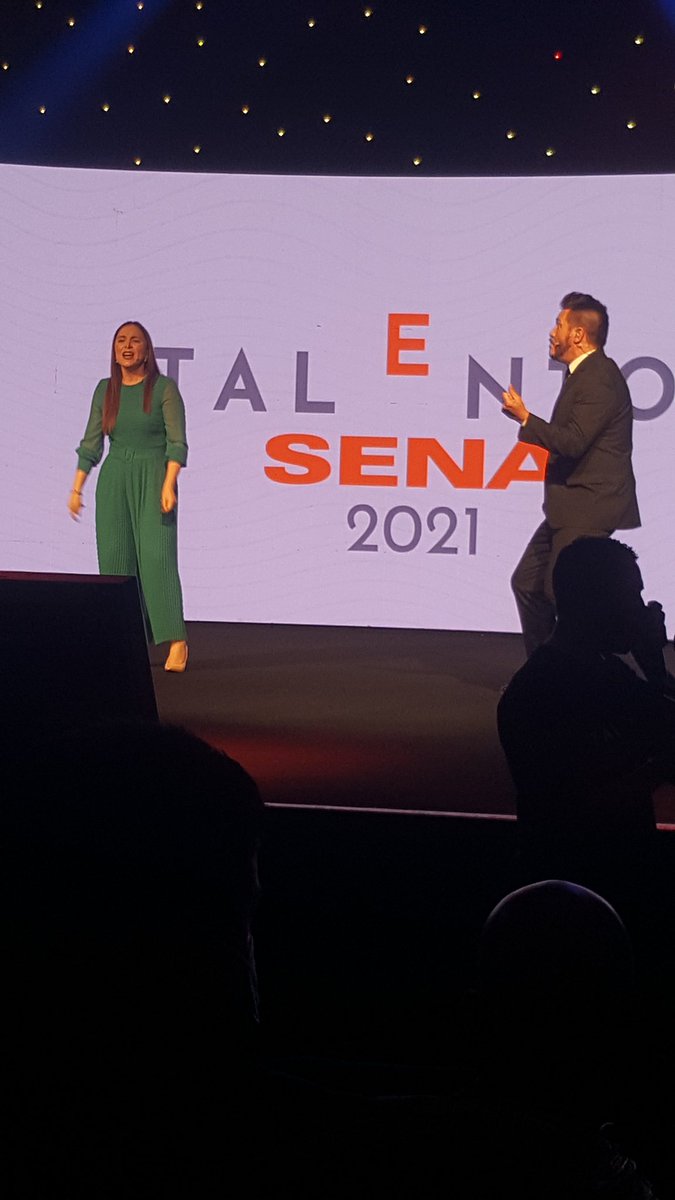 SENANarino's tweet photo. 🔴#EnVivo | 🙋‍♀️🧡Es hora de conocer a lo mejor de nuestros #TalentoSENA 2021, personas que nos hacen sentir orgullosos de pertenecer a esta gran comunidad y que con sus acciones son un ejemplo para el país #HechoEnElSENA.

FB▶️https://t.co/JcWnV48SOa
YT▶️https://t.co/pfIljzRD3u https://t.co/ghGZBebfwD