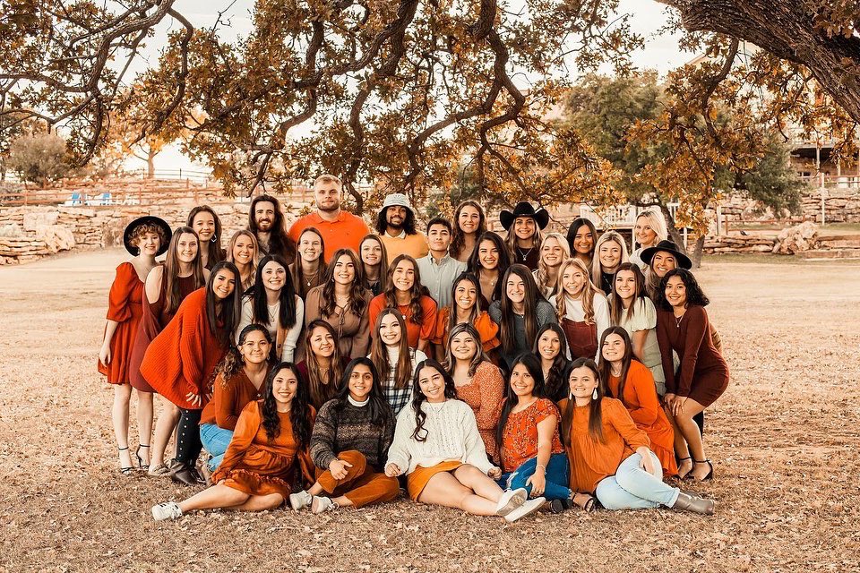 ChiAlphaOmega02's tweet photo. We might not have it all together, but together we have it all! 🍁✨ https://t.co/ALUnuRsnDd