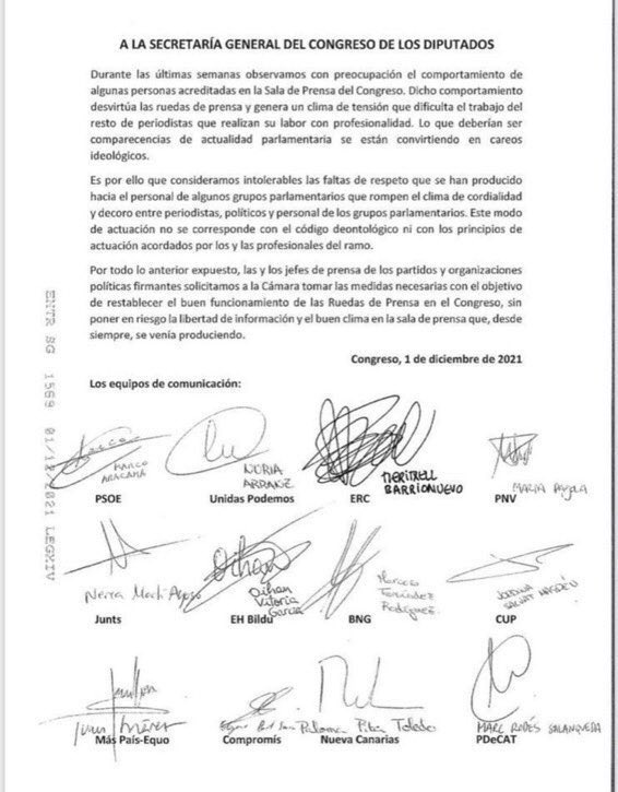 juanfmiranda's tweet photo. Y esto, queridos amigos, es exactamente la censura. Reaccionario, casposo, antiguo y, sobre todo, antidemocrático. Eso son los abajofirmantes. https://t.co/Z3ZZAjz9vS
