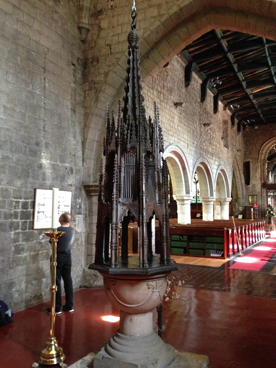 SarahBlick3's tweet photo. #AnimalsInChurches #ChurchesInChurches #FontCovers
Font Cover with small, interior room. Newcastle, St. Andrew, Yorkshire. https://t.co/KsCpBRg6yf