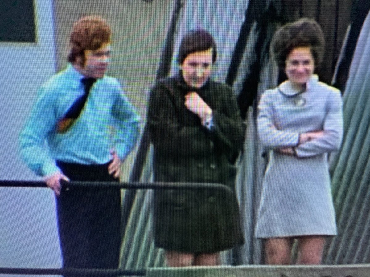 fionaspruill's tweet photo. Yes #TheBeatlesGetBack is a wonderful documentary but did you find your mom in it? BECAUSE I DID. (far right) https://t.co/u4U1iJRWlR