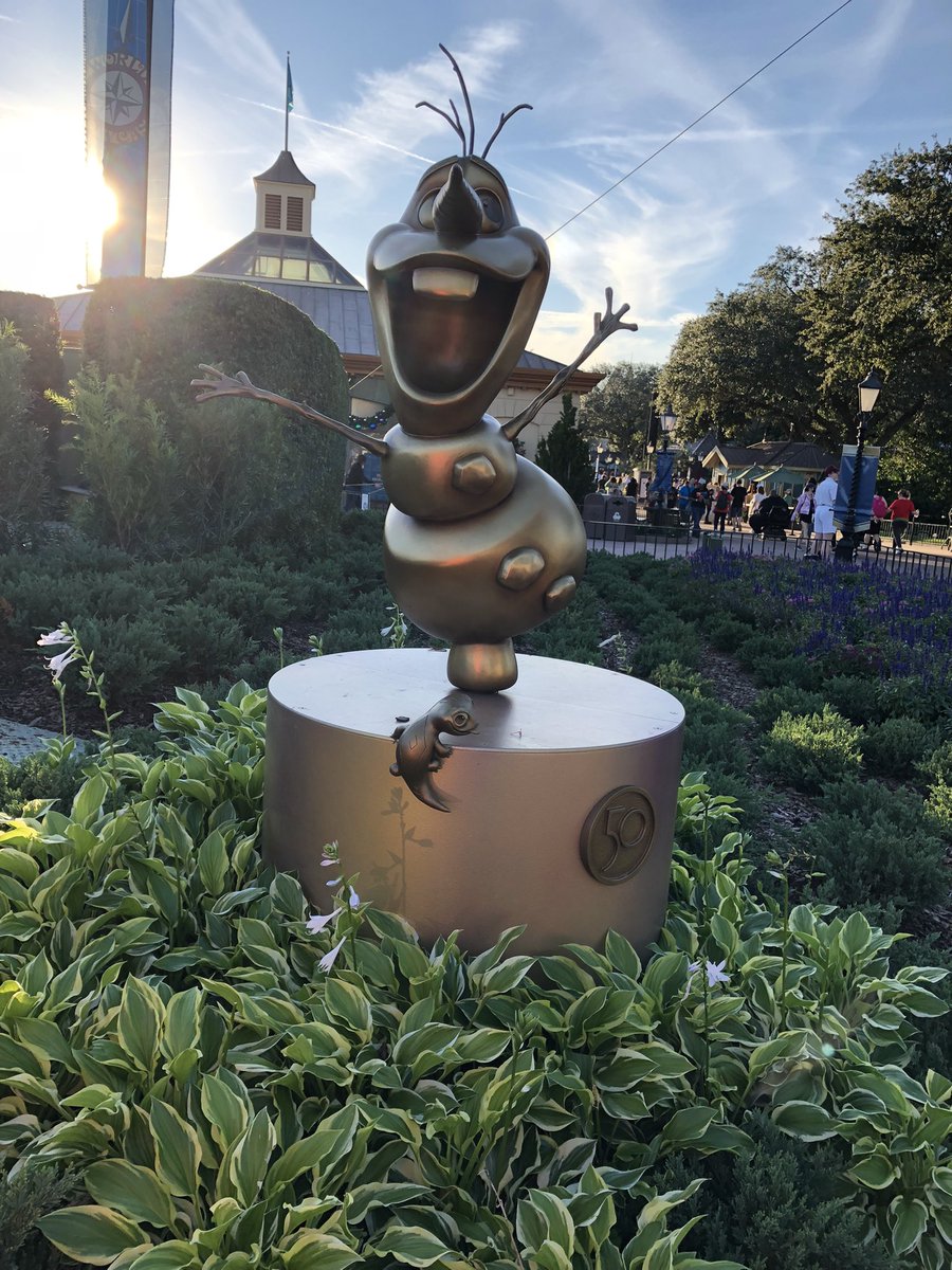 IfIRanDisney's tweet photo. Not a bad day of finding #Disney50thAnniversaryStatues

#Epcot
#WDW50 https://t.co/pjC9Y64pHP