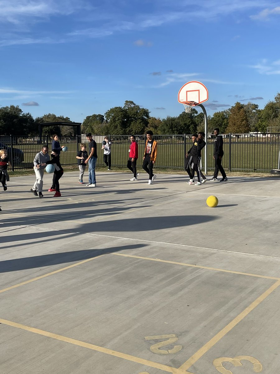 HoopsJV's tweet photo. POST WORK!!! @HoopsJv partnering with @CFISDPost with a special emphasis on Grades, Behavior, and Teamwork #CulturalDevelopment https://t.co/2S7gF2q2ca