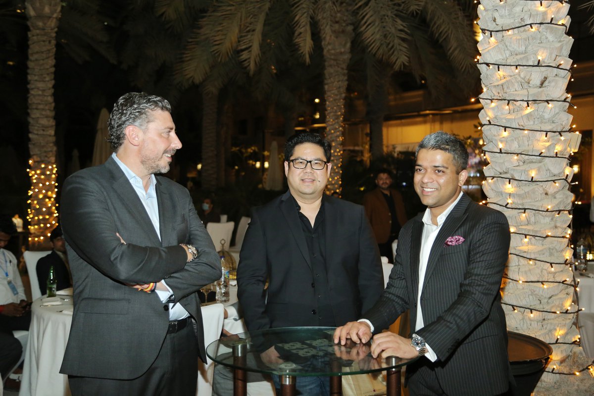 Rasilient's tweet photo. We had a wonderful night at Anixter's Gala Evening in Dubai last week. Thank you @Anixter for hosting a great event!

#partnershipsmatter #anixter #galaevening https://t.co/jBFueUQ6OG