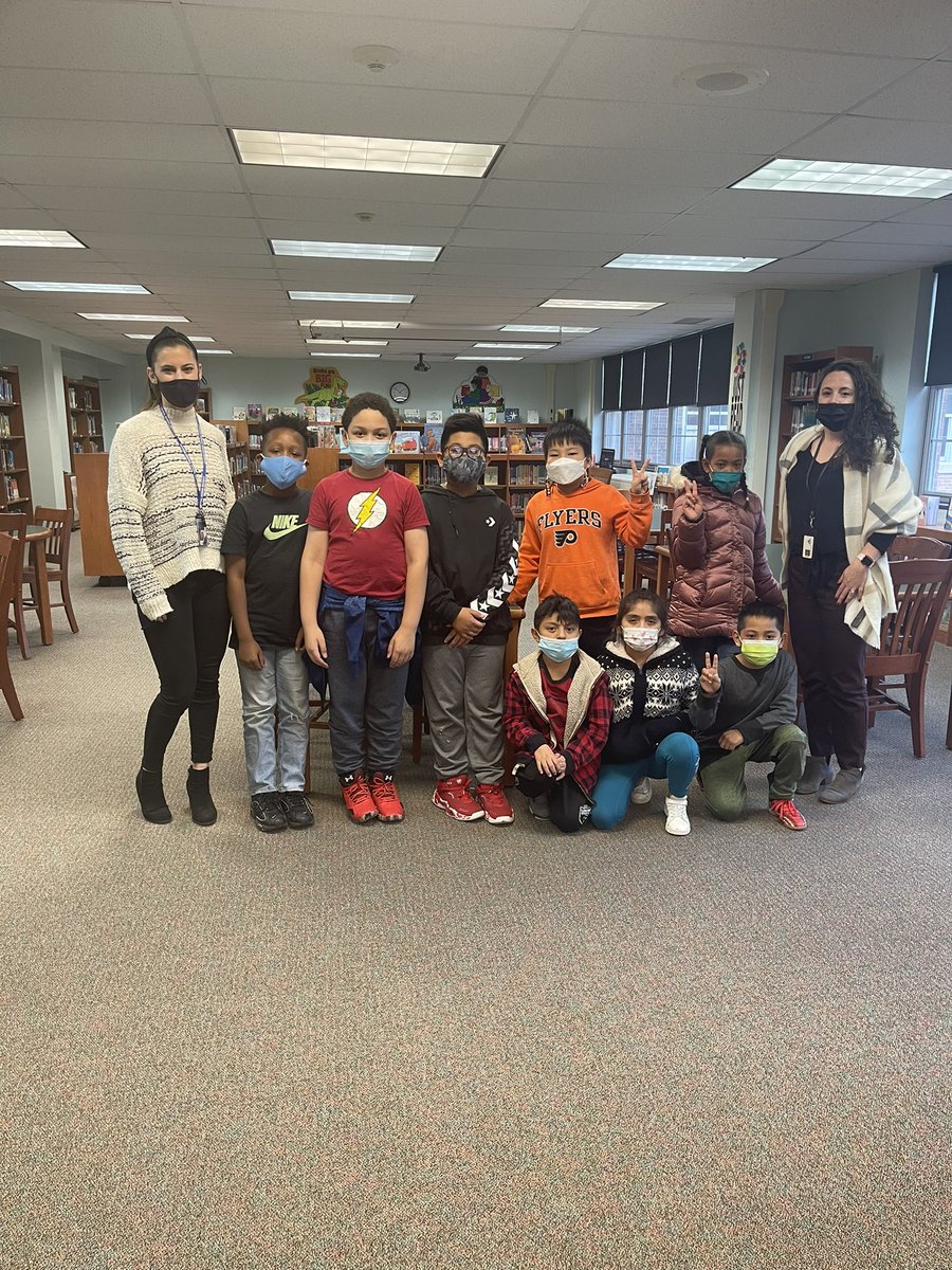 msfreysocialwk's tweet photo. Mrs. Pansky and I wrapped up our new student groups with 4th grade today! It was awesome meeting our new tigers! 🐯@CherryLaneES @Mrs_Pansky https://t.co/GQAkgNmbbI