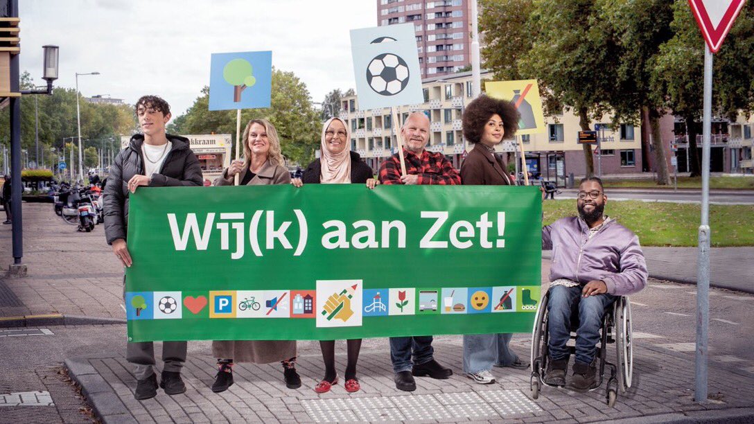 WijkraadKW's tweet photo. Met de slogan ‘Kom op voor je wijk’ is de wervingscampagne gestart voor de Wijk aan Zet, de nieuwe Rotterdamse wijkdemocratie. ✏️

Iedereen vanaf 16 jaar kan zich verkiesbaar stellen voor zijn of haar eigen wijkraad. Ervaring in de politiek is niet nodig! https://t.co/pUg6WmD3J3 https://t.co/IoiteA2qQS