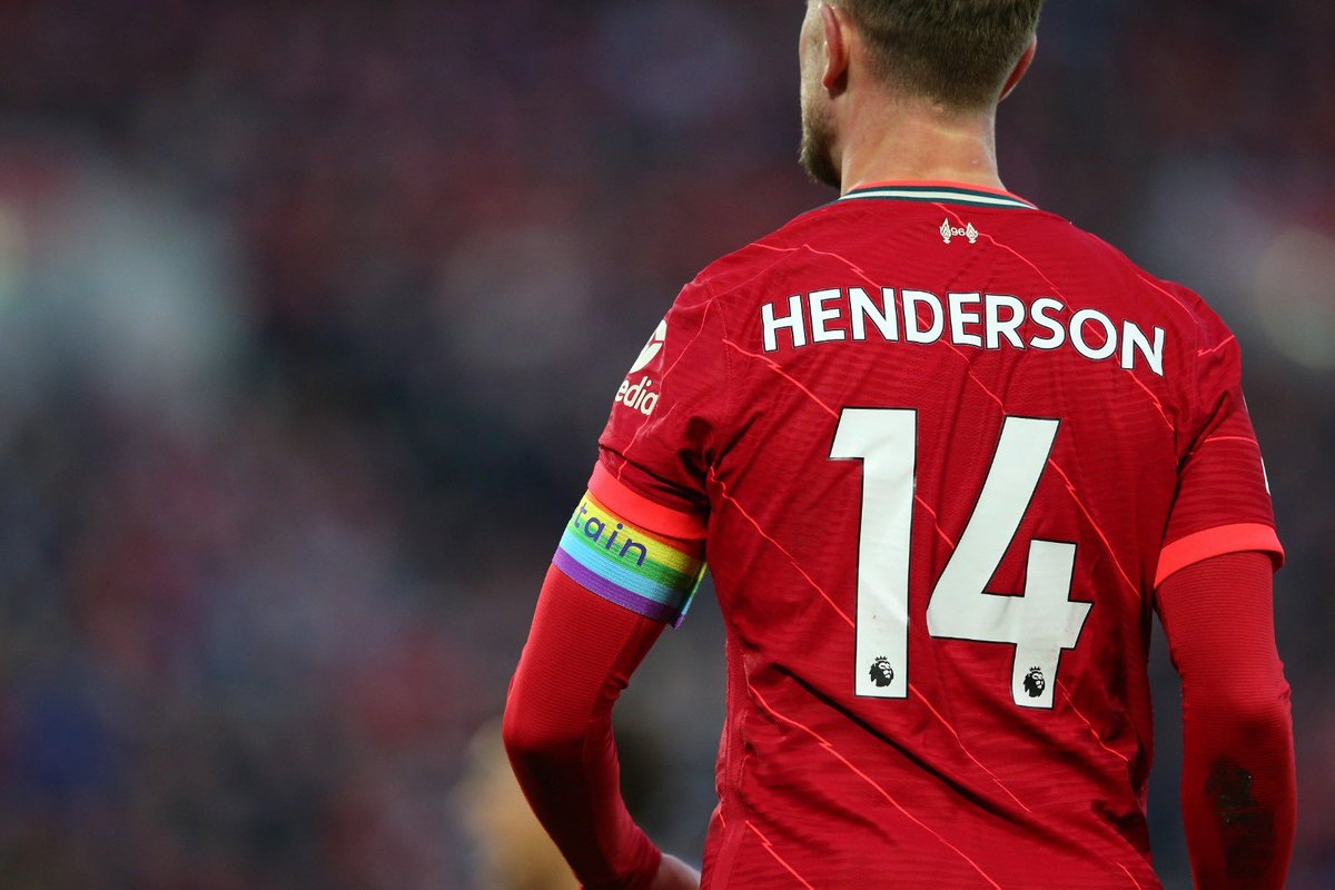 statmanfarouq's tweet photo. Jordan Henderson's stats v. Everton:

75% pass accuracy
9 ball recoveries
100% dribbles
3 chances created
1 shot
1 assist
1 goal

👏👏

#PL #EVELIV https://t.co/Vo7HHjBYSl