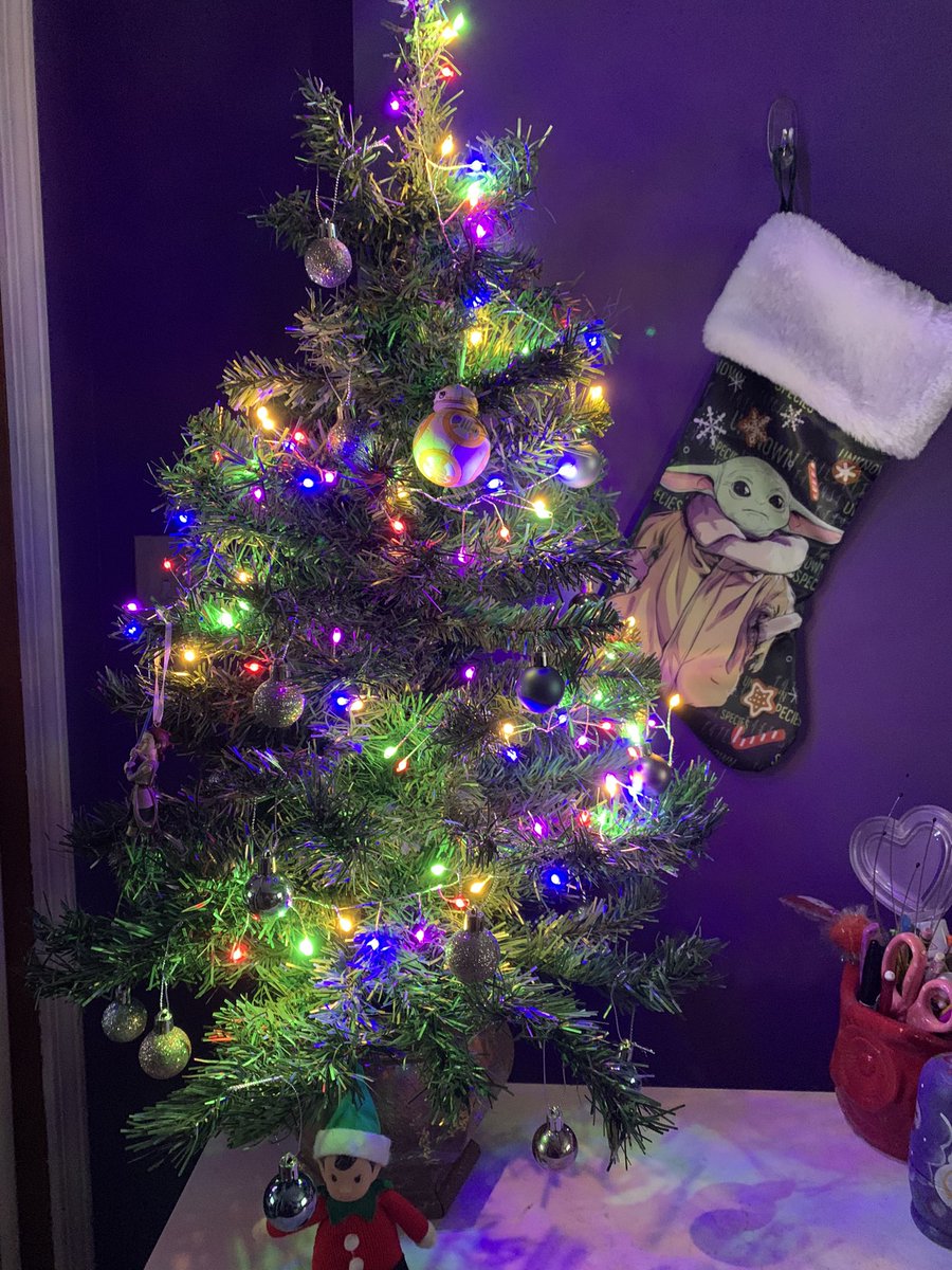 blancadsalazar's tweet photo. Got my own little Christmas tree this year, I love how it looks with colorful lights, glitter ornaments, my little elf and my baby yoda Santa stocking. 💜✨🎄
•
•
#December #Christmastree #SantaStocking #Christmaslights #Glitterornaments #ChristmasSpirited https://t.co/rbSw0zoQUl