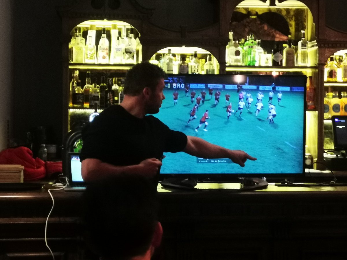 CRBroGwernant's tweet image. Excellent video analysis session over a recent game to pick out the pros and cons of our game. Thank you to @TheThreeEagles  for the hospitality and also @CRDinbych for the video footage. #gameunderstanding #gamedevelopment #rugbyfamily #pausethegame 🏉