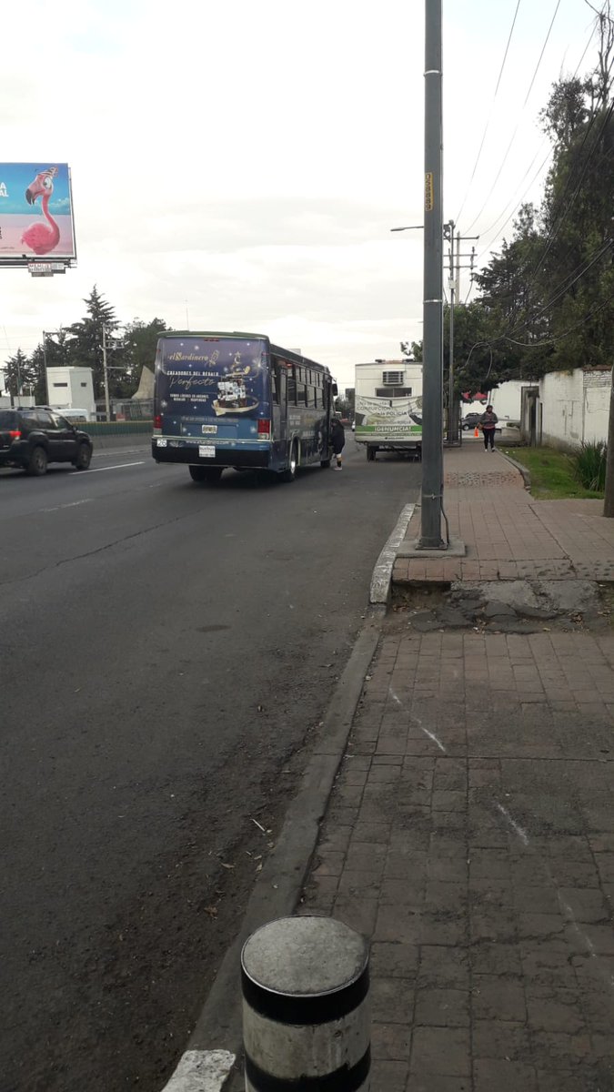 STAMPA57045335's tweet photo. @UCS_GCDMX @AdrianRubalcava @AlcCuajimalpa porfavor apoyo para quitar modulo causa accidentes por ser entronque con carretera federal mexico toluca 5860 colonia contadero https://t.co/pPd8iUYrHi