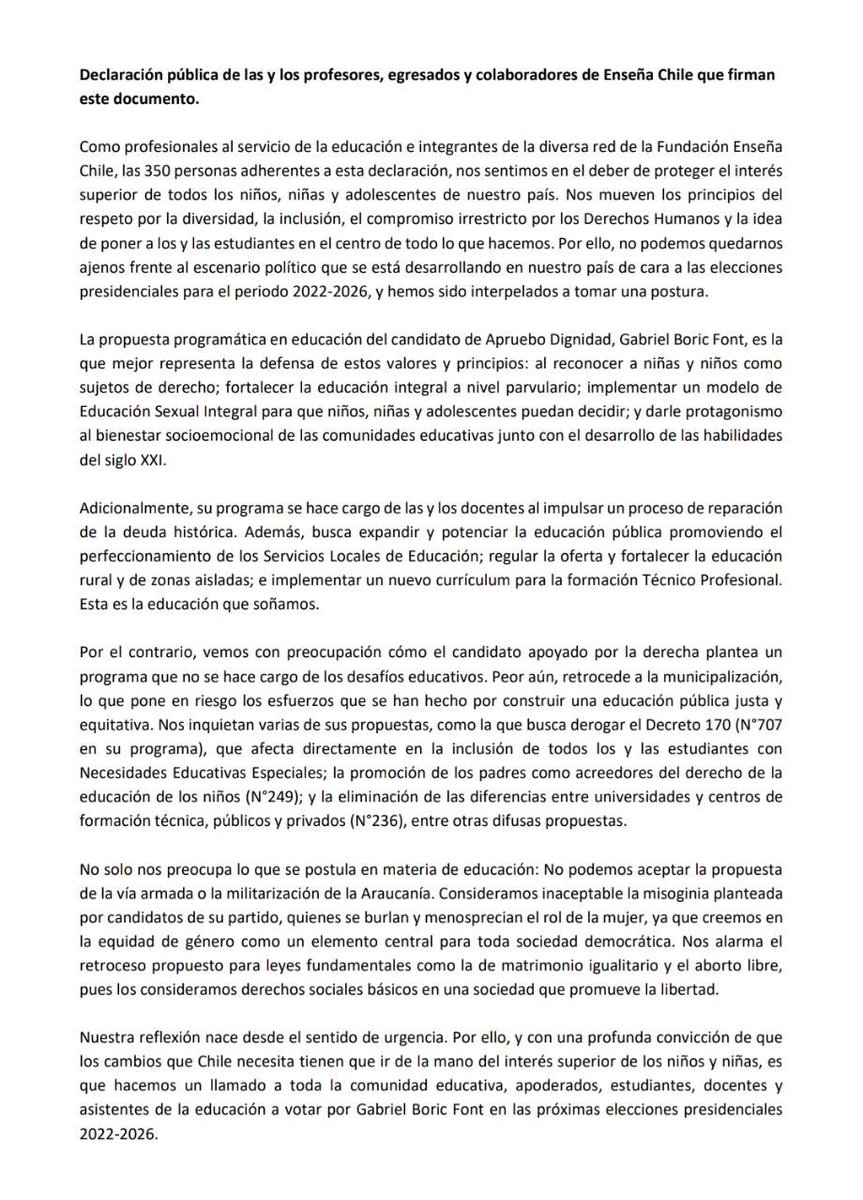 pdolea's tweet photo. #350echxBoric 
+350 miembros de la comunidad @ensenachile nos movilizamos por la educación de niños, niñas y adolescentes. Este 19 de diciembre vota @gabrielboric! https://t.co/B7yKsk4Irj