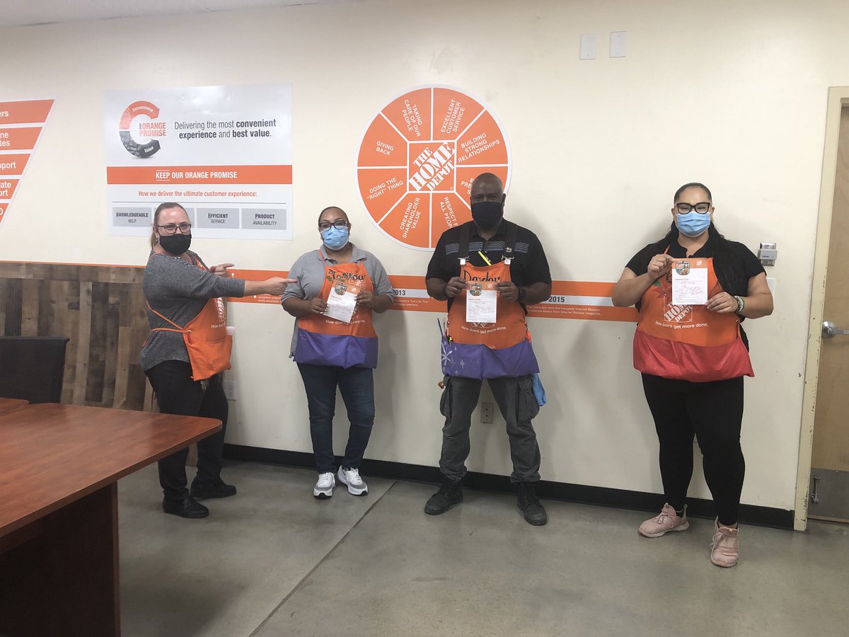 Recognizing my DH team for everything they do every day, their total store mentality and demonstrating GET 💪🥳 ⁦<a href="/6339HomeDepot/">Javier Perez</a>⁩ ⁦<a href="/wcork19/">Warren Cork</a>⁩