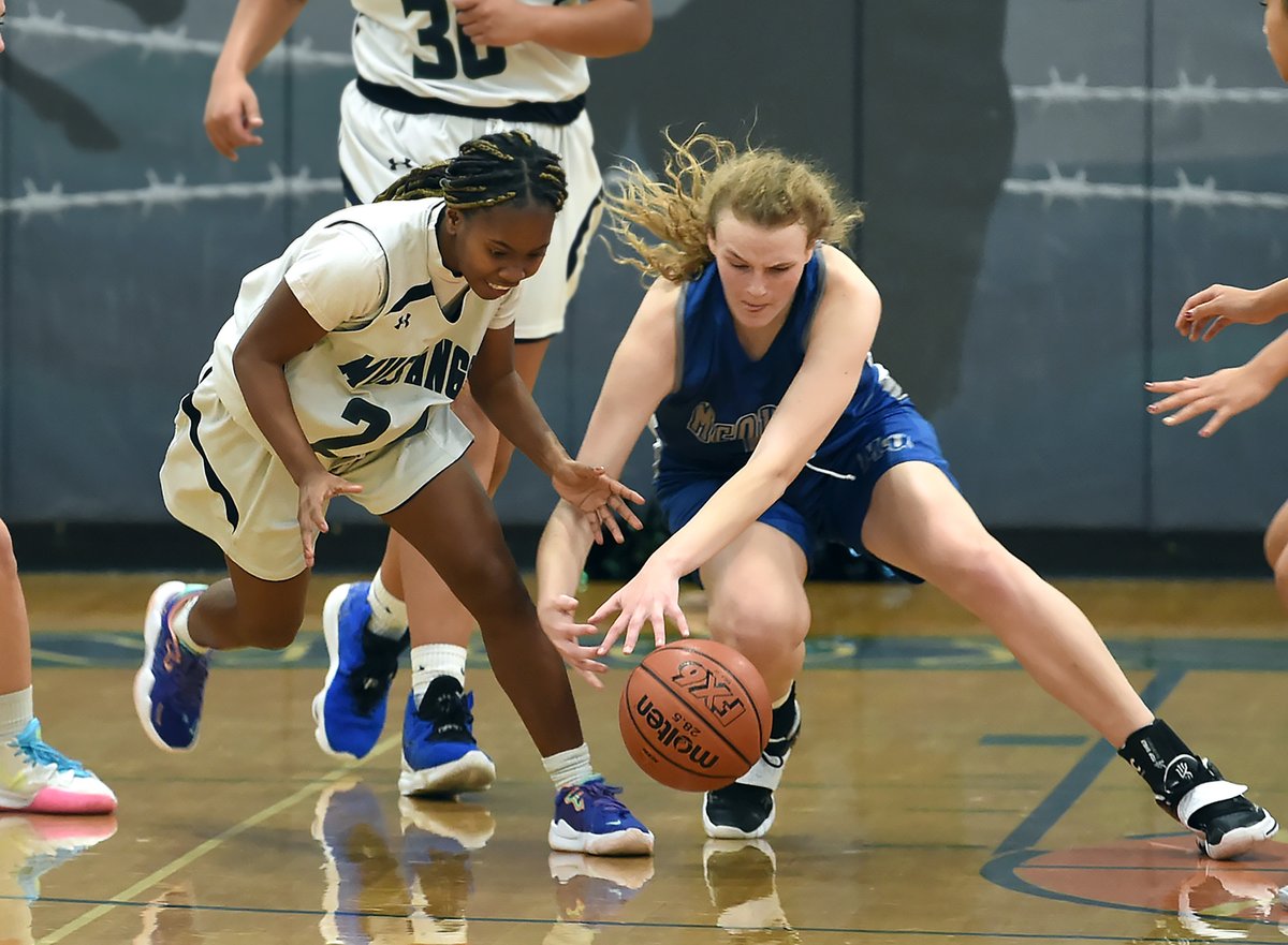 AndyBarron10's tweet photo. Girls Basketball Damonte beats McQueen
PHOTOS @ https://t.co/c3SSJSCqHl
@McQueenHigh @DamonteHoops https://t.co/pKNhBIELsj