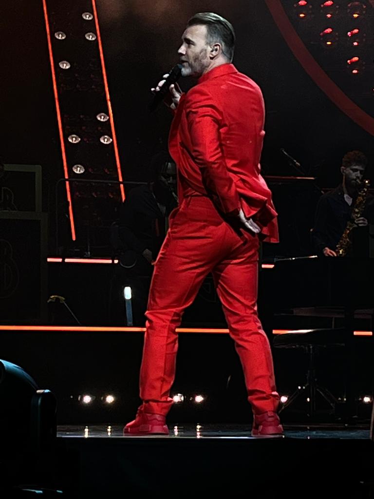 Barlowsbootcamp's tweet photo. @GaryBarlow It was so epic, well worth the wait 💕💕💕💕 https://t.co/EjvqmhEUq9