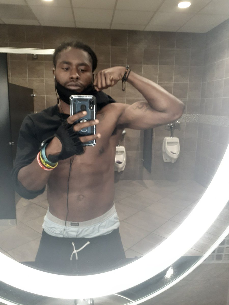 MajKTBLK's tweet photo. So it's been an month and 7 days...you see what I see?👀
#IamPressure
#5DaysAWeek
#MajKTBLK
#MajJahSon https://t.co/Id7O7F9Lus