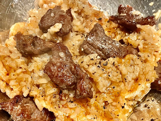 ガーリックステーキライスなう 