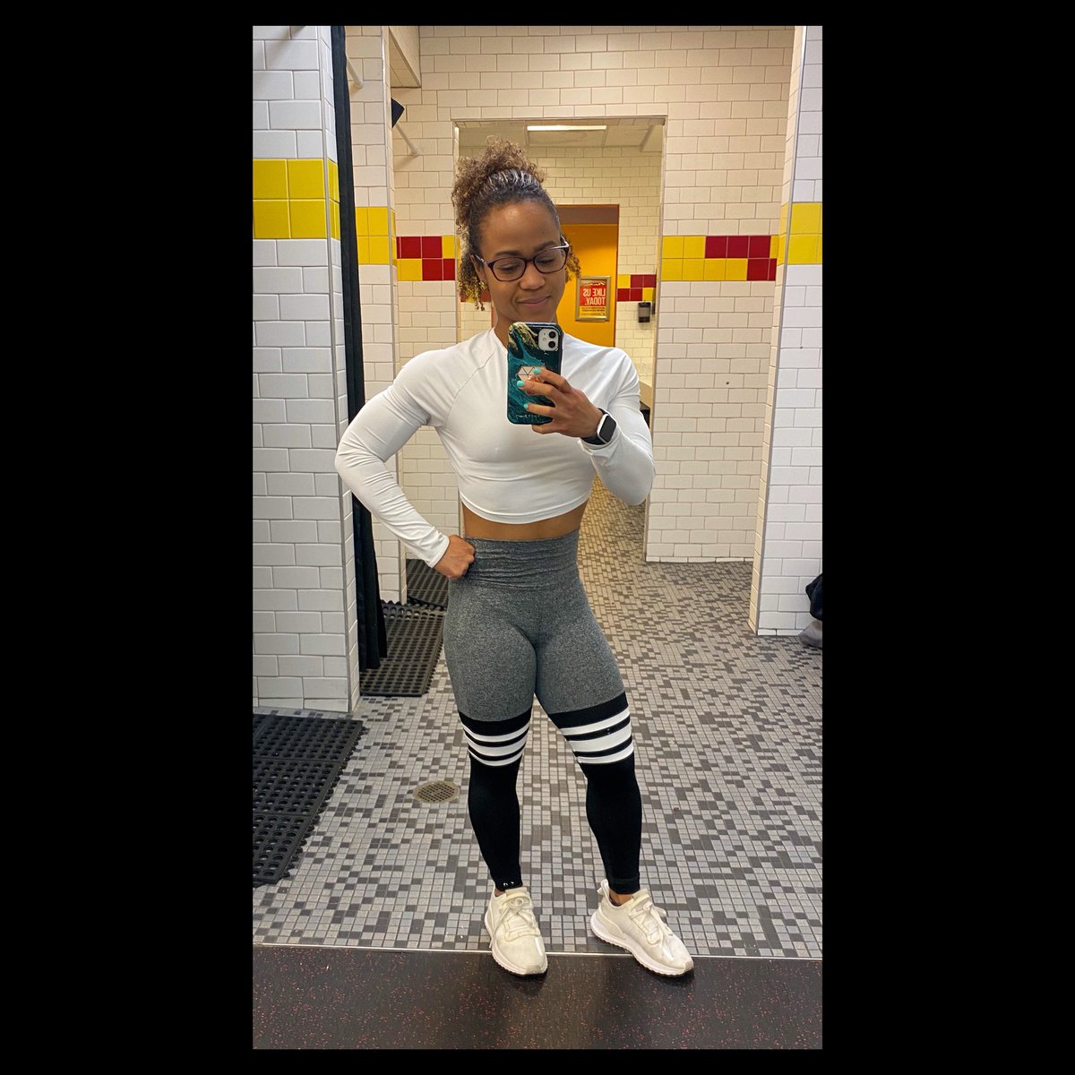 Sapphire tweet media