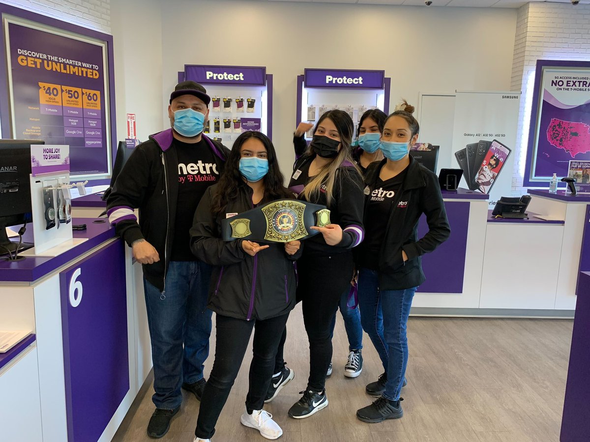 DawnClarkDC's tweet image. # 1 in November in the NATION in Smart Pay -Metro by T-Mobile Riverside Ca !! Awesome job Team!! @thayesnet @SteveGerevas @ErikSodik @willy_gamarra @SmartPayFSM